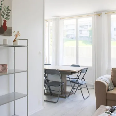 Charming T3 With Two Balconies In 公寓 *